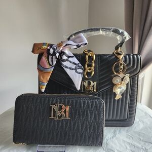 Badgley Mischka *NWT* Black Quilting Crossbody, Chain w/letter lock set, 4FER